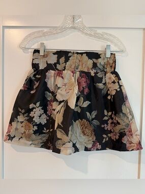 NWT Arden B Black Satin Mini Skirt (size 4)